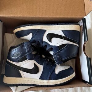 Jordan 1 Retro High OG Navy and White Sneakers
